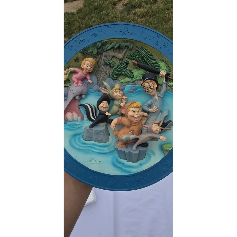 Peter Pans Disney 3D Relief Collectors Plate 